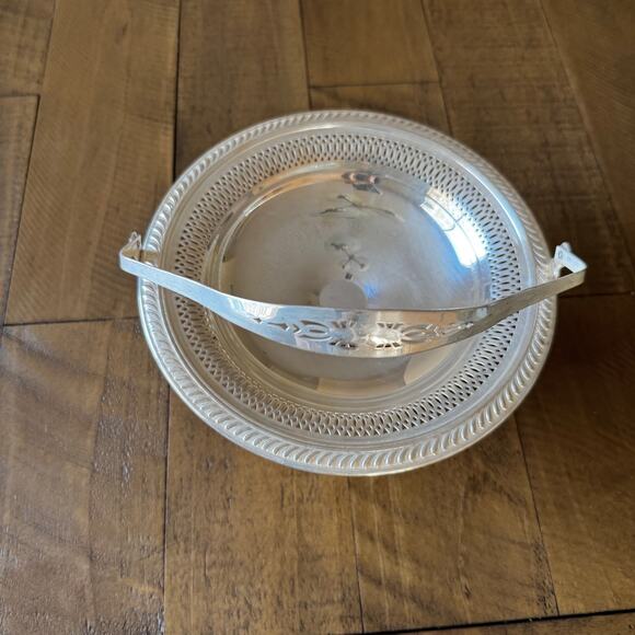 F.B. Rogers Silver Co Vintage Silver on Copper 1913 Basket 6" High with Handle - Picture 7 of 9